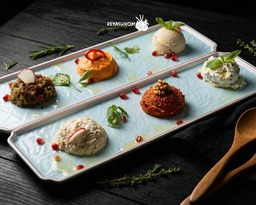 Large mixed appetizers